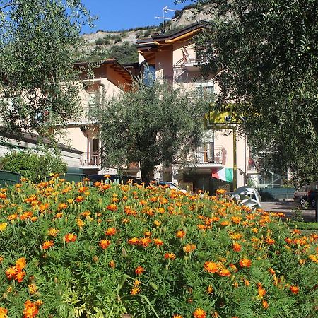 Villa Marina Торболе Экстерьер фото