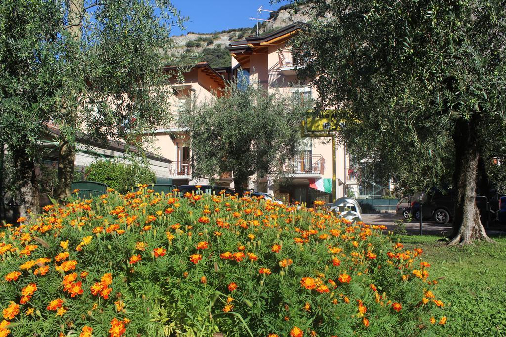 Villa Marina Торболе Экстерьер фото